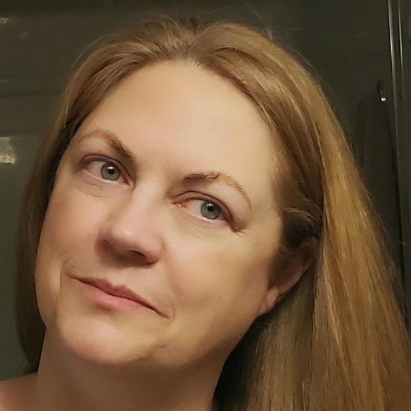 Meet your Posher, Dawn - Picture 1 of 2